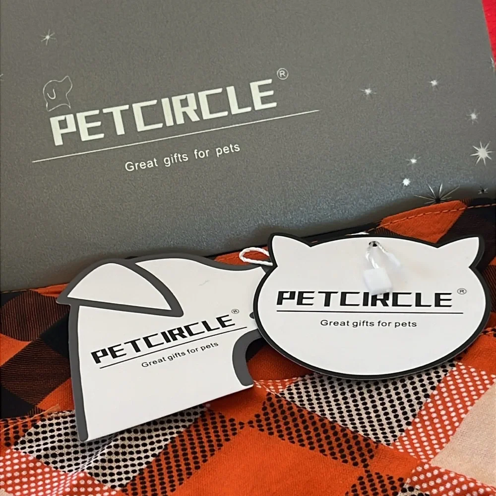 PETCIRCLE BANDANA SET OF 2 - Size Medium - NWT - Dogs or Cats